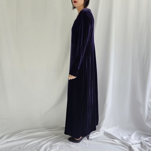90s Purple Velvet Long Sleeve Maxi Dress - Picture 2 of 4